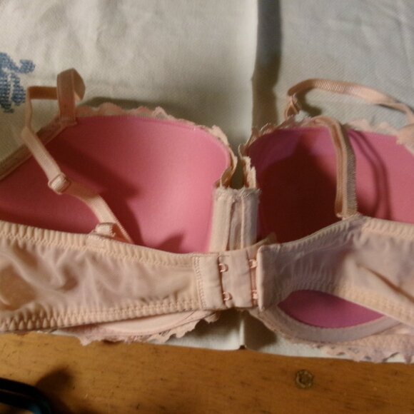 NWOT pink lace overlay date night bra push up underwired new 36D - Picture 4 of 5